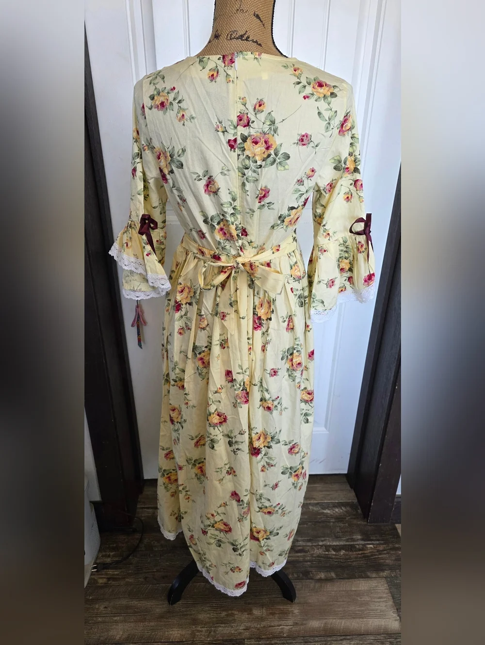 Girls Pioneer Costume Dress 16 - Picture 3 of 5